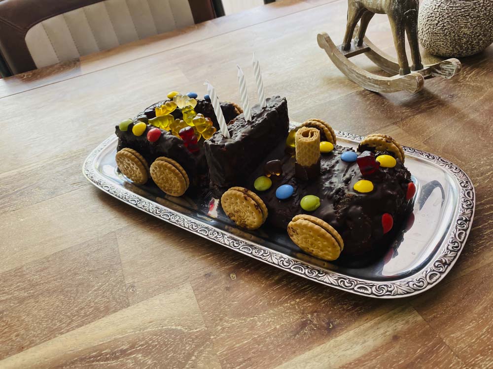 Unser Kindergeburtstagskuchen – Eisenbahn-Kuchen